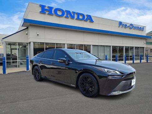 Used 2023 Toyota Mirai w/ Advanced Technology Package RWD image 3