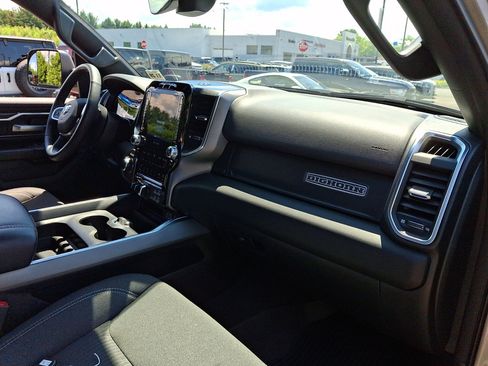 Used 2024 RAM 1500 Big Horn AWD/4WD image 11