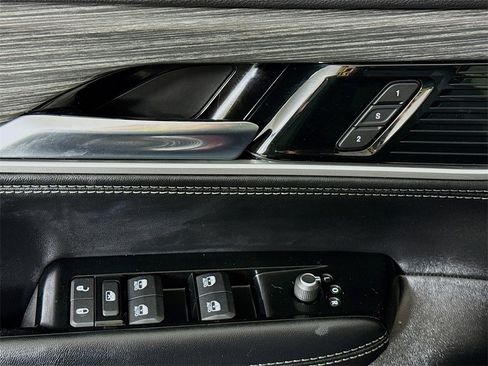 Used 2022 Jeep Wagoneer Series III w/ Premium Group I image 26