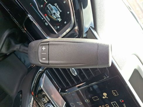 Used 2023 GMC Sierra 1500 Elevation AWD/4WD image 15