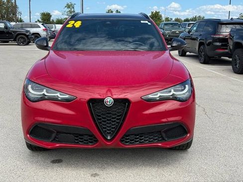 Used 2024 Alfa Romeo Stelvio Veloce image 9