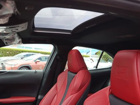 Used 2021 Lexus UX 200 F Sport FWD image 21