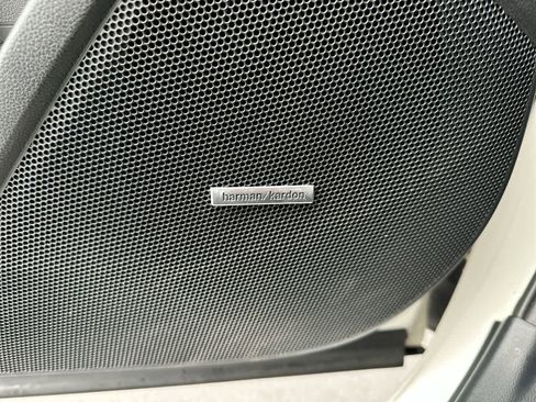 Used 2020 Subaru Forester Limited image 34