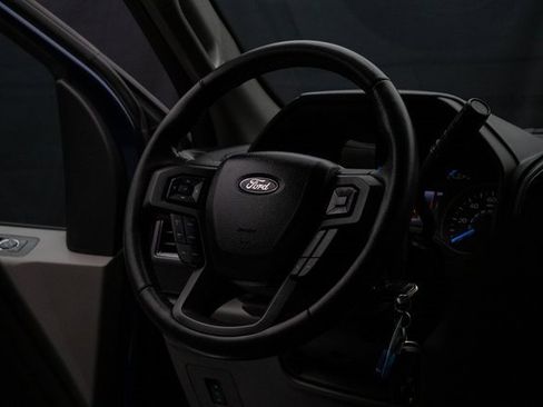 Used 2017 Ford F150 XLT w/ Equipment Group 302A Luxury image 15