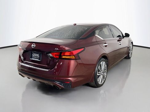 Used 2023 Nissan Altima 2.5 SL FWD image 13