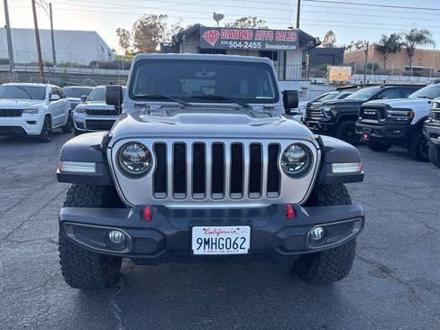 Used 2018 Jeep Wrangler Unlimited Rubicon AWD/4WD image 3