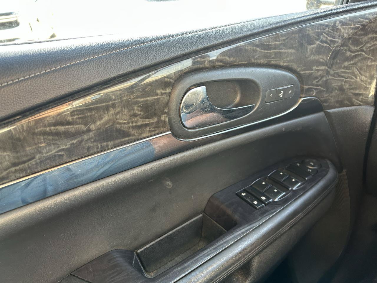 Used 2013 Buick Enclave Leather FWD image 28