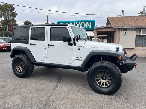 Used 2016 Jeep Wrangler Unlimited Sport w/ Quick Order Package 24S AWD/4WD image 2