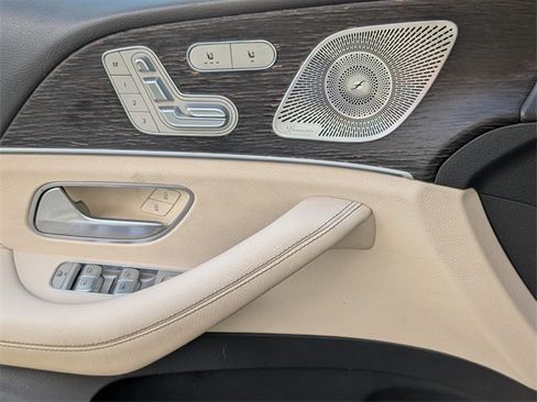 Used 2020 Mercedes-Benz GLE 350 4MATIC image 23