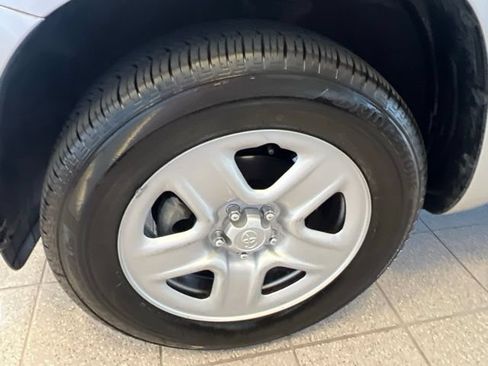 Used 2011 Toyota RAV4 2WD w/ Base L4 Extra Value Pkg image 32