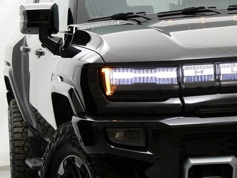 New 2024 GMC Hummer EV 2X w/ Extreme Off-Road Package image 4