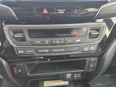 Certified 2019 Honda Passport Touring image 19