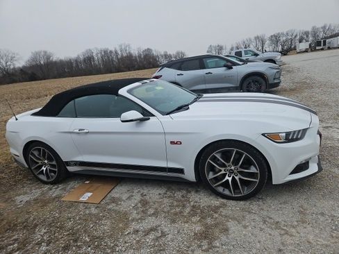 Used 2015 Ford Mustang GT Premium image 5