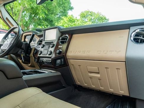 Used 2016 Ford F250 Lariat w/ Lariat Ultimate Package AWD/4WD image 47