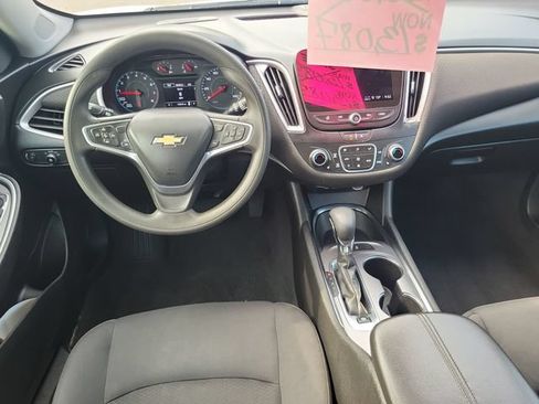 Used 2023 Chevrolet Malibu LT FWD image 3