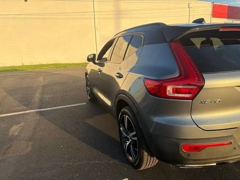 Used 2019 Volvo XC40 T5 R-Design AWD/4WD image 13