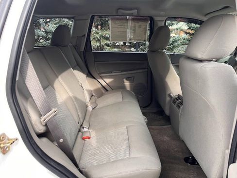 Used 2007 Jeep Grand Cherokee Laredo image 38