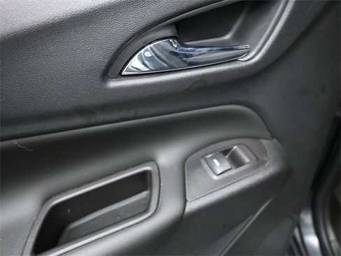 Used 2022 Chevrolet Equinox LT image 32