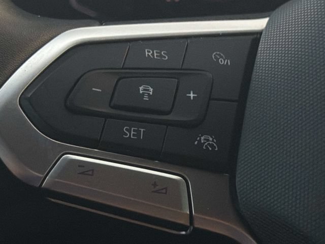 Used 2022 Volkswagen Atlas Cross Sport SEL AWD/4WD image 24
