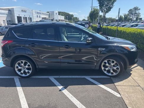 Used 2014 Ford Escape Titanium FWD image 2