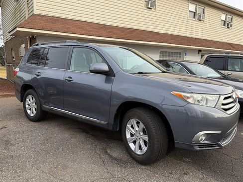 Used 2011 Toyota Highlander 2WD image 8