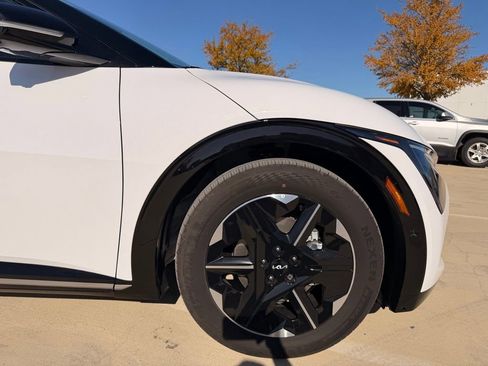 New 2025 Kia EV6 Wind AWD/4WD image 11