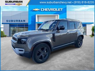 Used 2020 Land Rover Defender 110 SE video 1