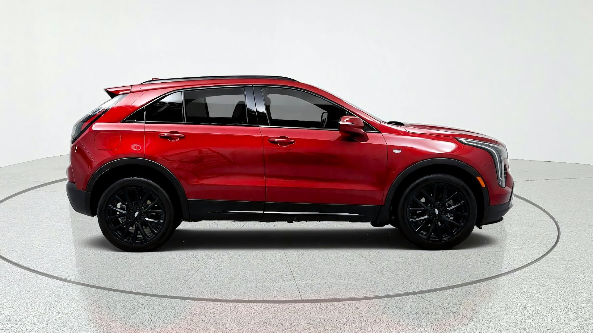 Certified 2022 Cadillac XT4 Sport w/ LPO, ONYX Package AWD/4WD image 6