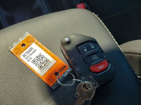 Used 2022 Jeep Wrangler Unlimited Sahara w/ Safety Group image 35