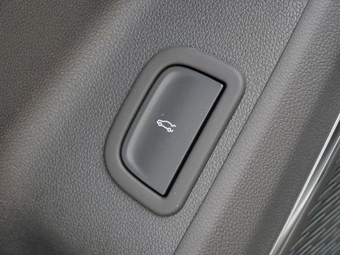 New 2026 GMC Acadia Denali w/ Super Cruise Package AWD/4WD image 44