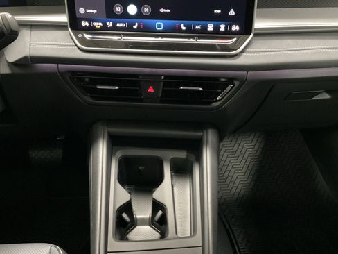 New 2026 Volkswagen Tiguan SE AWD/4WD image 12
