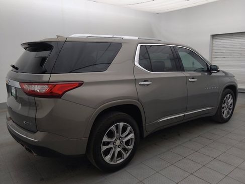 Used 2018 Chevrolet Traverse Premier w/ Driver Confidence II Package FWD image 10