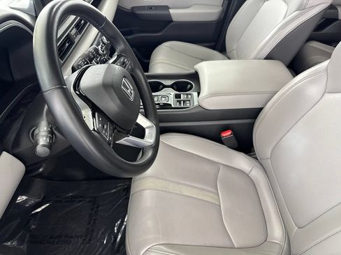Used 2025 Honda Pilot EX-L image 25