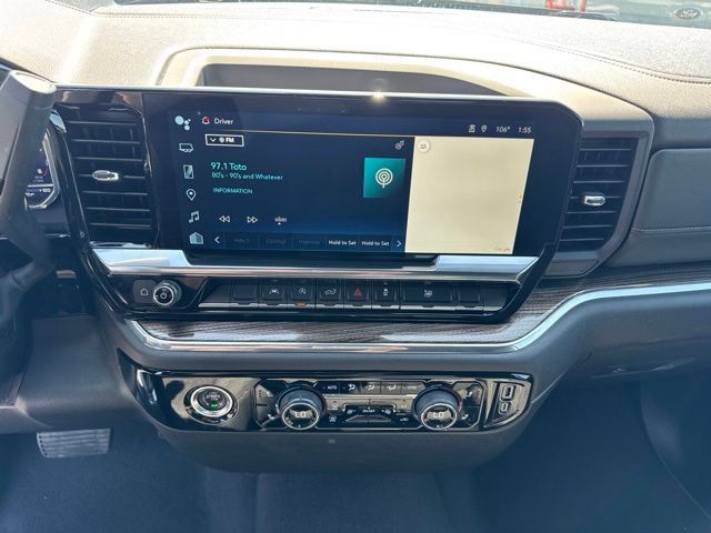 Used 2024 Chevrolet Silverado 1500 LT AWD/4WD image 10