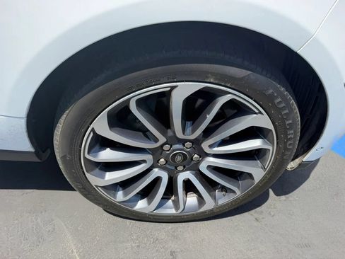 Used 2018 Land Rover Range Rover Supercharged AWD/4WD image 35