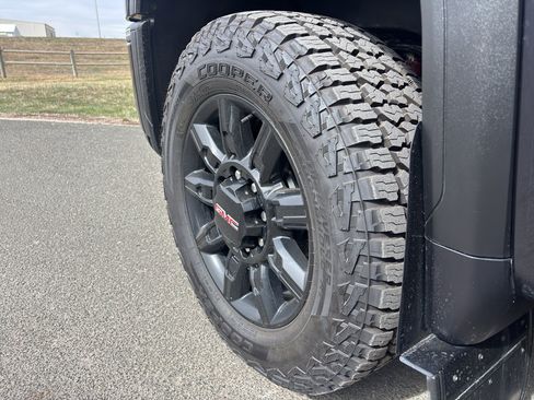 Used 2024 GMC Sierra 3500 AT4 w/ AT4 Preferred Package image 13