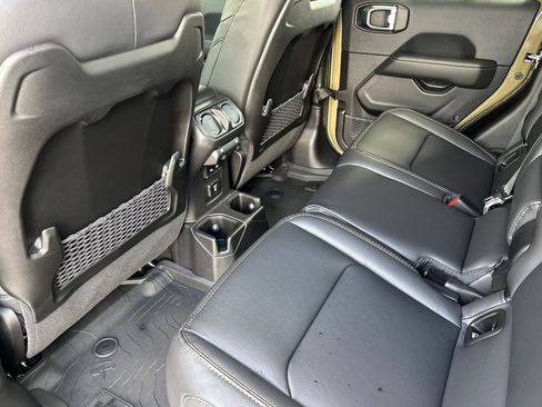 New 2025 Jeep Gladiator Sport image 14