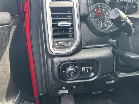 Used 2025 RAM 1500 Big Horn AWD/4WD image 19