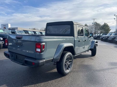 New 2026 Jeep Gladiator Sport image 7