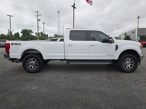 Certified 2022 Ford F350 Lariat w/ Lariat Value Package AWD/4WD image 6