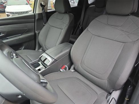 Certified 2026 Hyundai Tucson SE image 14