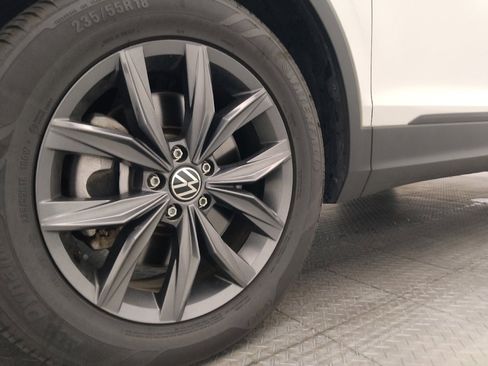 Used 2022 Volkswagen Tiguan SE FWD image 31