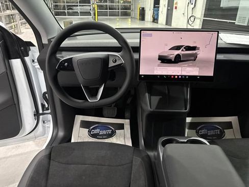 Used 2026 Tesla Model Y Long Range AWD/4WD image 29