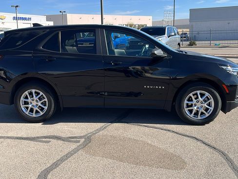 Certified 2024 Chevrolet Equinox LS w/ LS Convenience Package image 9