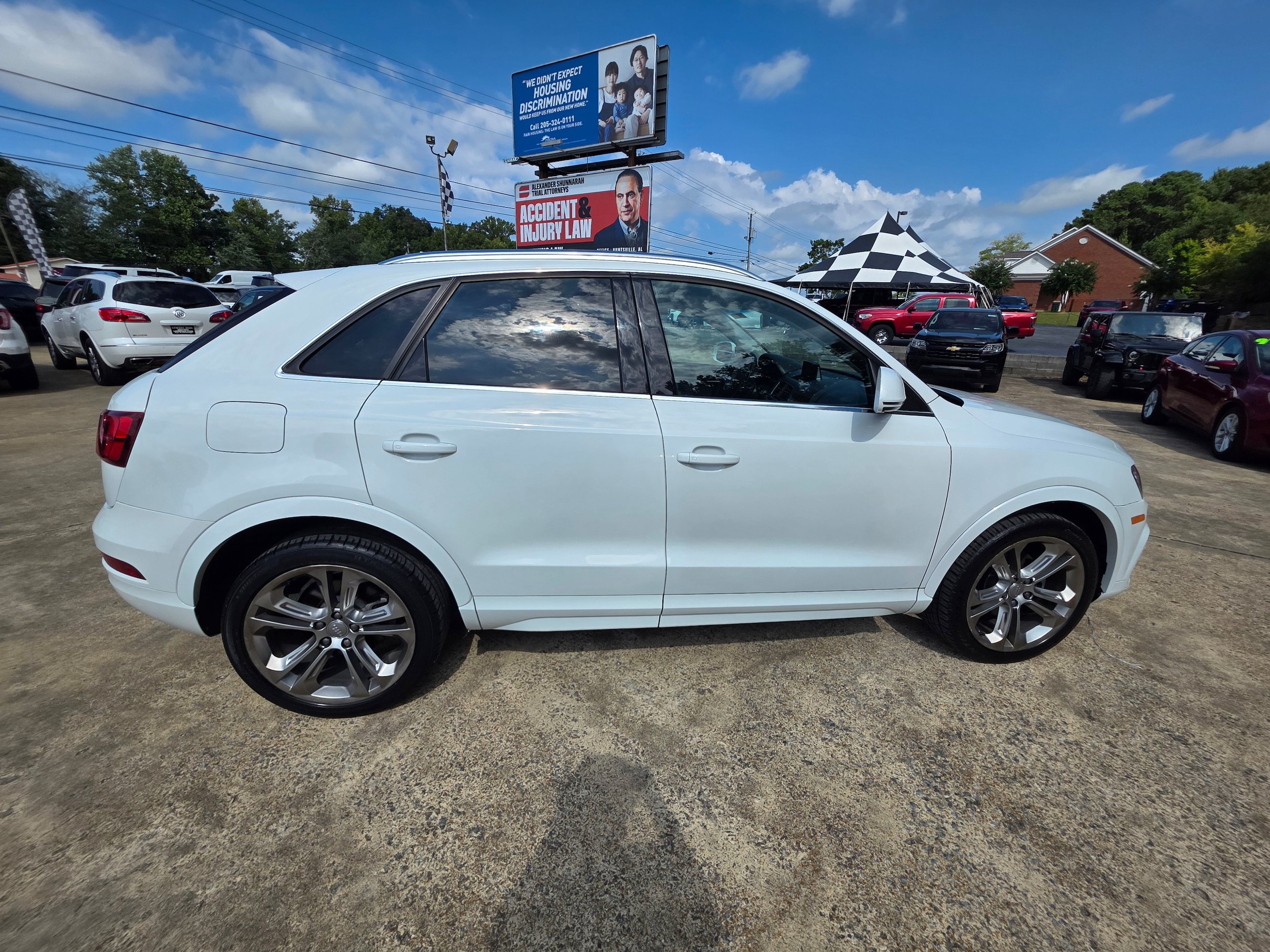 Used 2016 Audi Q3 2.0T Premium Plus w/ Technology Package AWD/4WD image 5