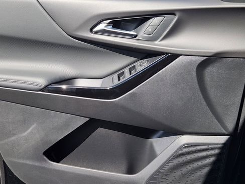 New 2026 Chevrolet Equinox LT w/ Safety and Technology Package FWD image 16
