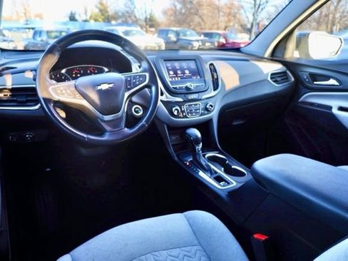 Certified 2022 Chevrolet Equinox LT w/ Driver Convenience Package image 33