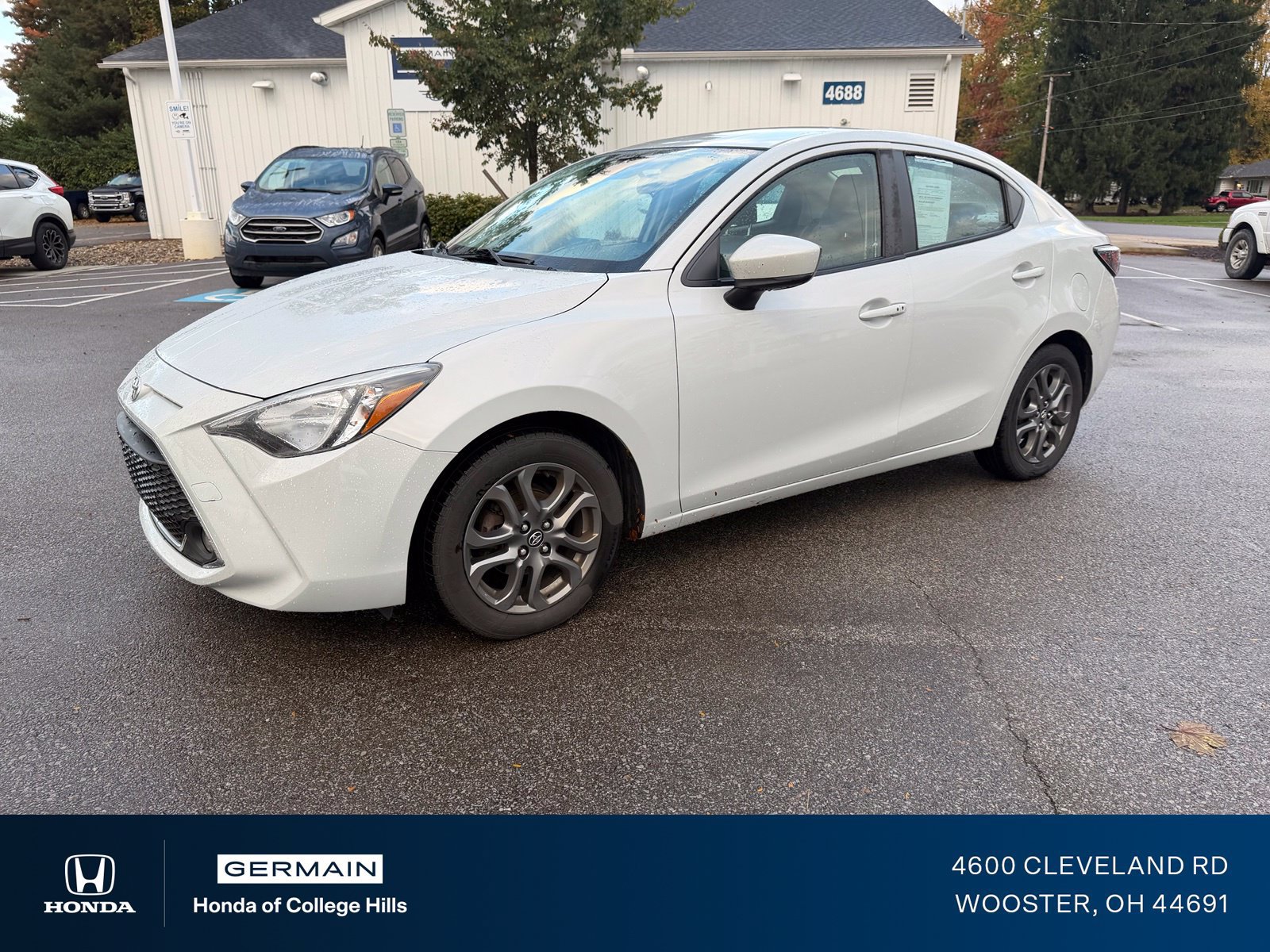 Used 2019 Toyota Yaris LE FWD image 1