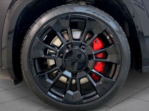 Used 2025 BMW XM image 10