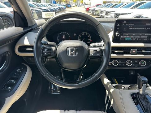 Used 2024 Honda HR-V EX-L image 18